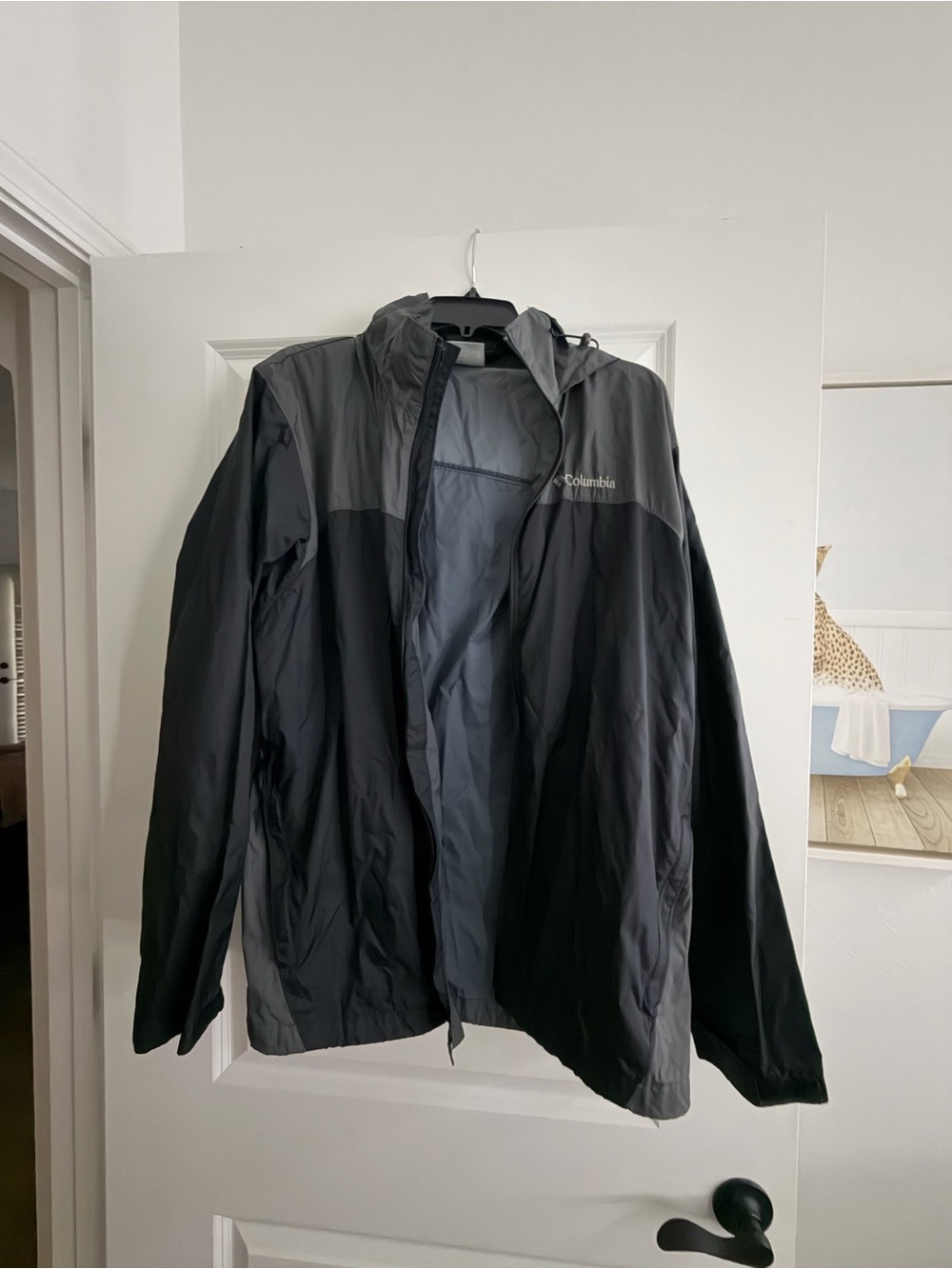 Columbia Men's Two-Tone Gray and Black Hooded Rain Jacket